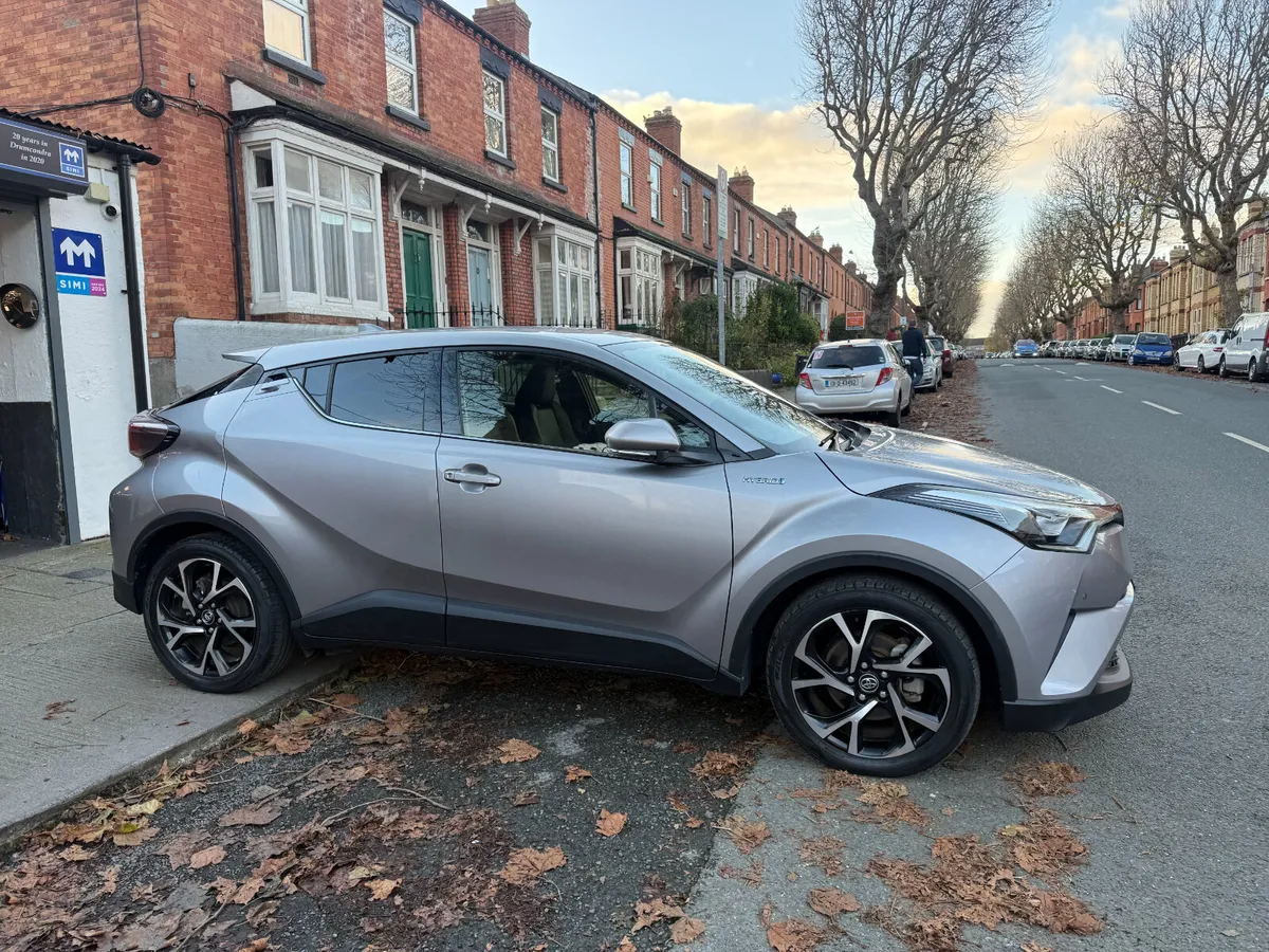 2017 Toyota C-HR, 1.8 Hybrid, Only 59kms, New Nct, - Image 4