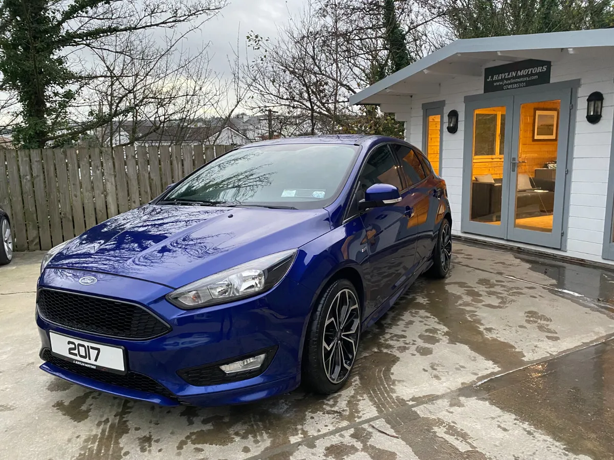 July 2017 Ford Focus ST-Line TDCi 120 - Image 3