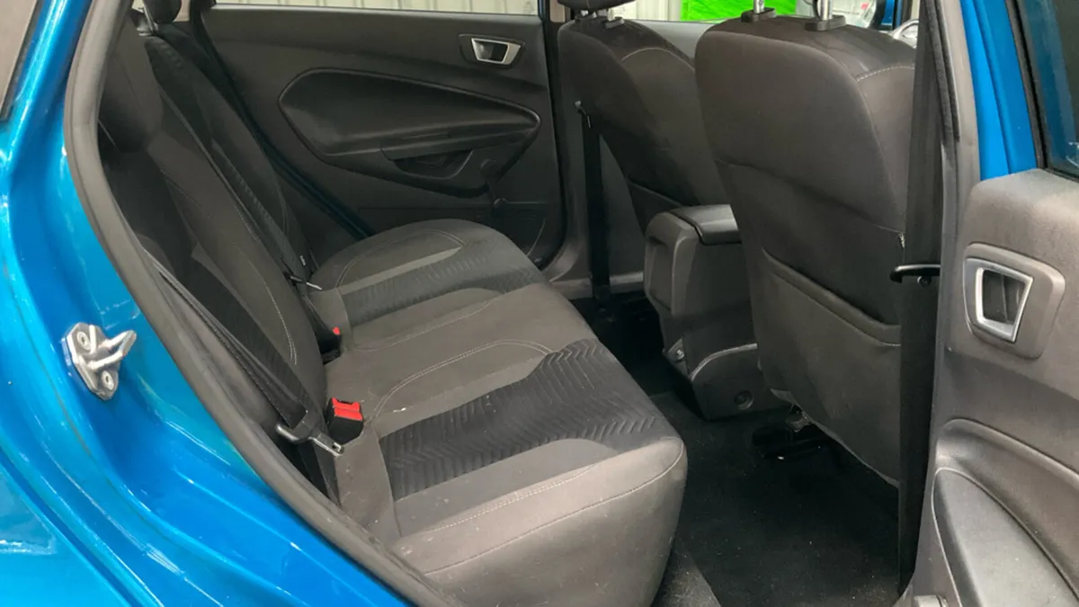 2015 Ford Fiesta TITANIUM 1.0 Petrol - Image 4