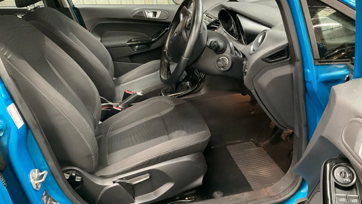 2015 Ford Fiesta TITANIUM 1.0 Petrol - Image 3