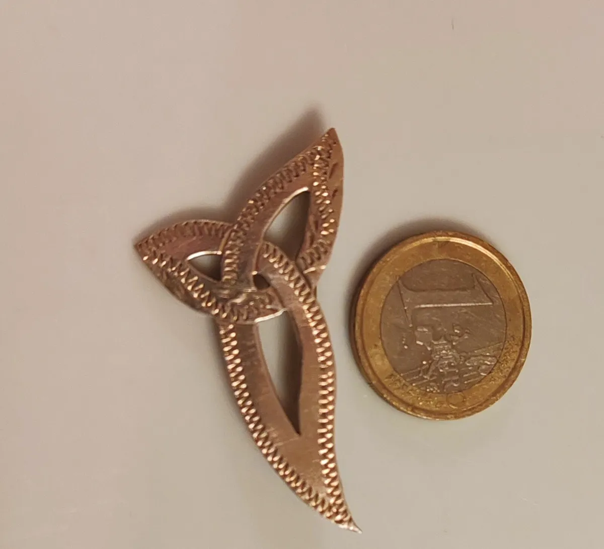 Sterling silver brooch with Celtic design - Image 3
