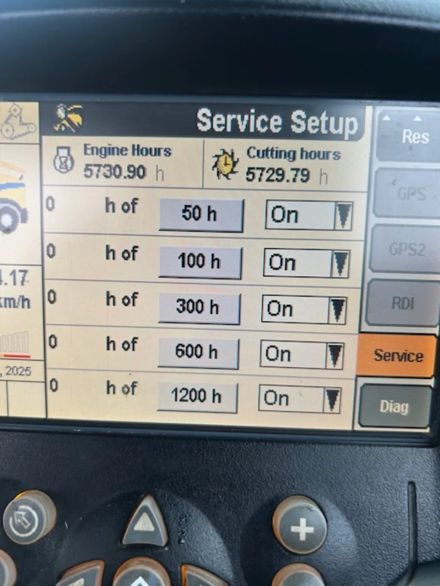 new holland self propelled - Image 2