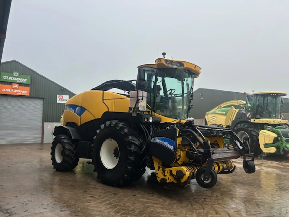 new holland self propelled - Image 1