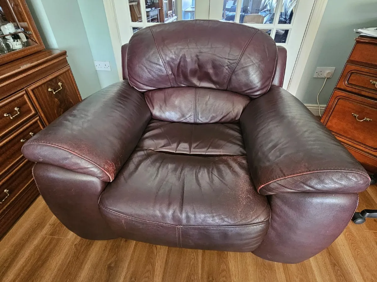 3 piece leather suite - Image 2
