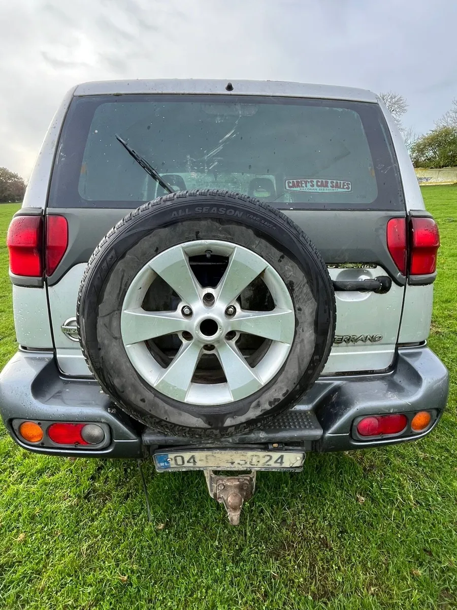 Nissan Navara / Nissan terrano for breaking - Image 3