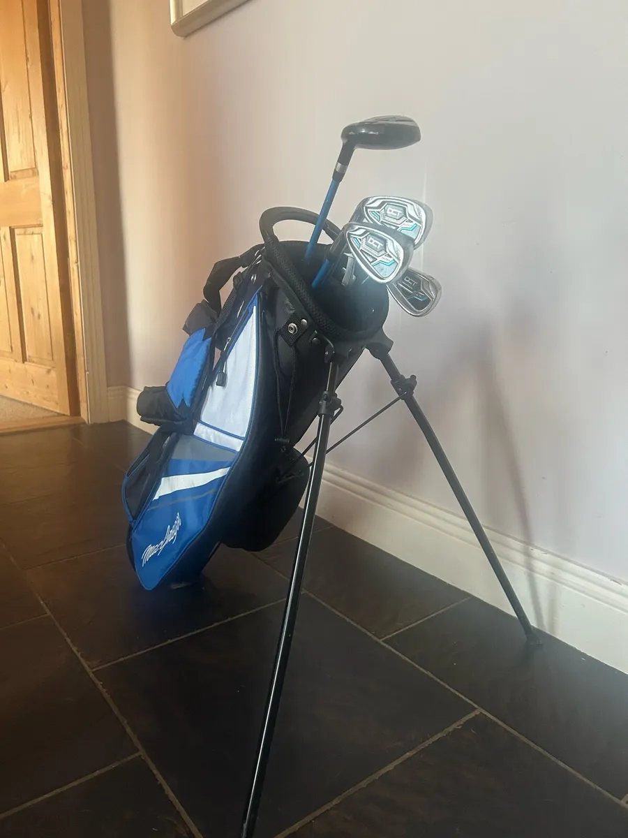 Junior left hand golf set - Image 1
