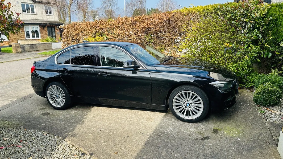 BMW 320d F30 – 2012 – Manual – Luxury Line - Image 2