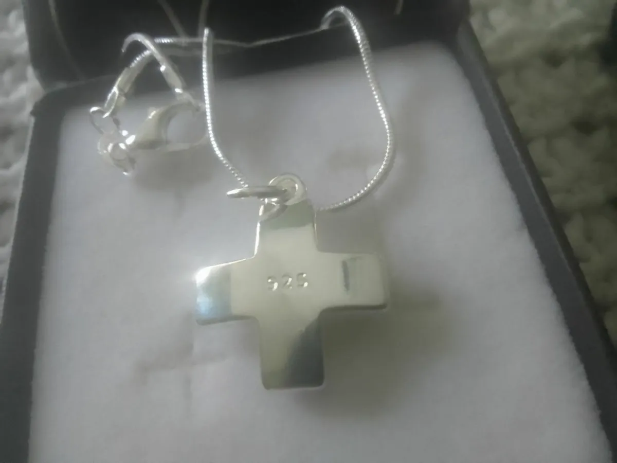 STERLING Silver chunky cross pendant new 18" - Image 2