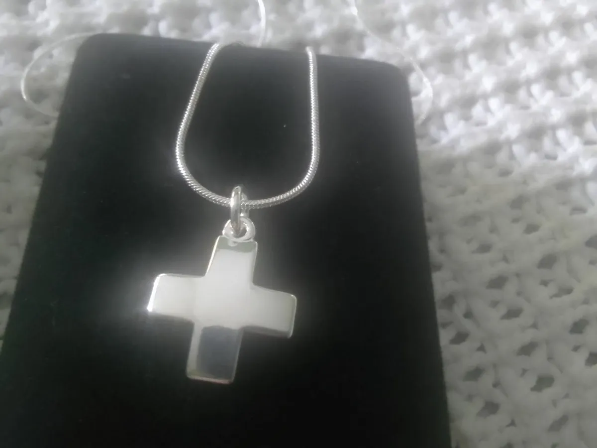 STERLING Silver chunky cross pendant new 18" - Image 1