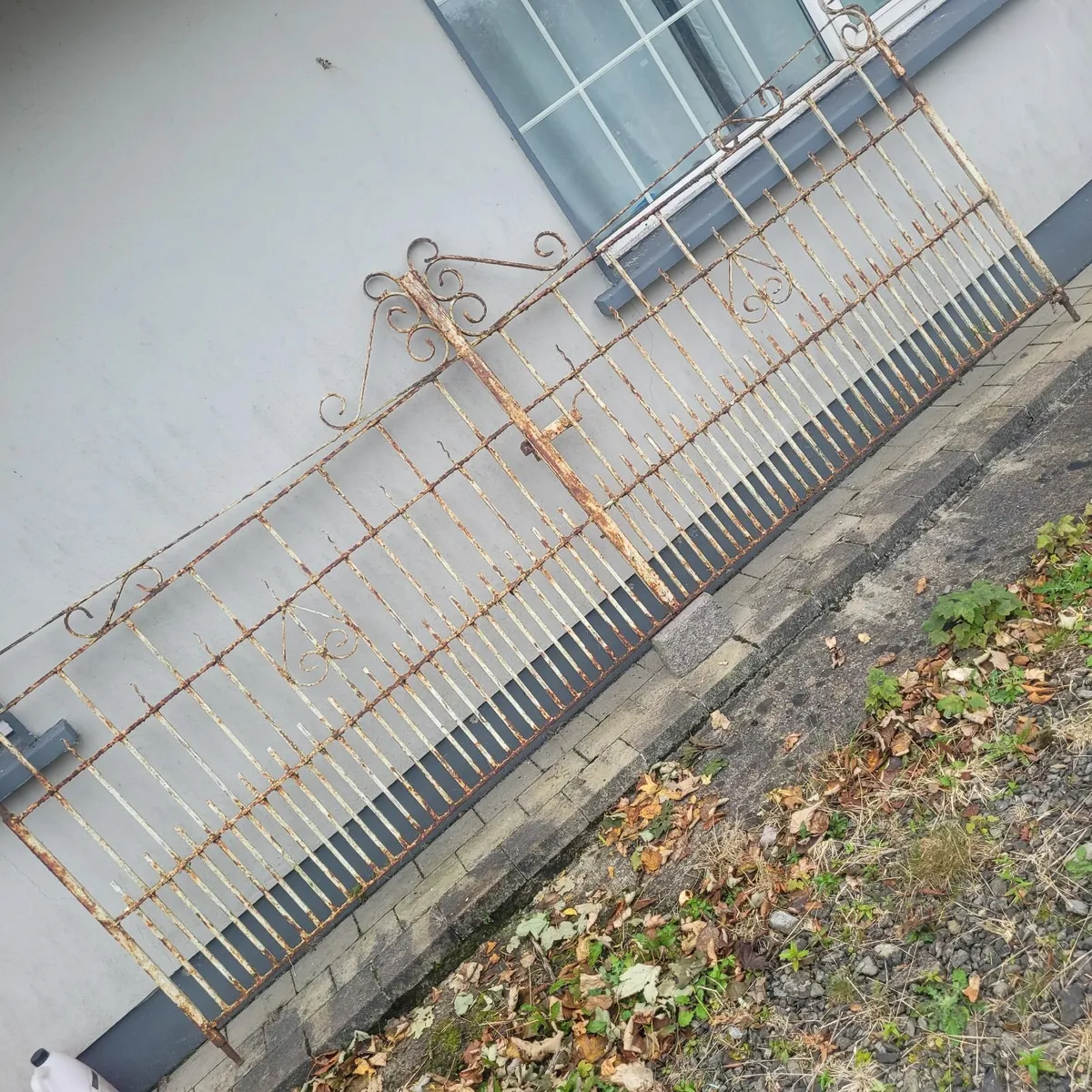 Wrought Iron Gates - Image 4