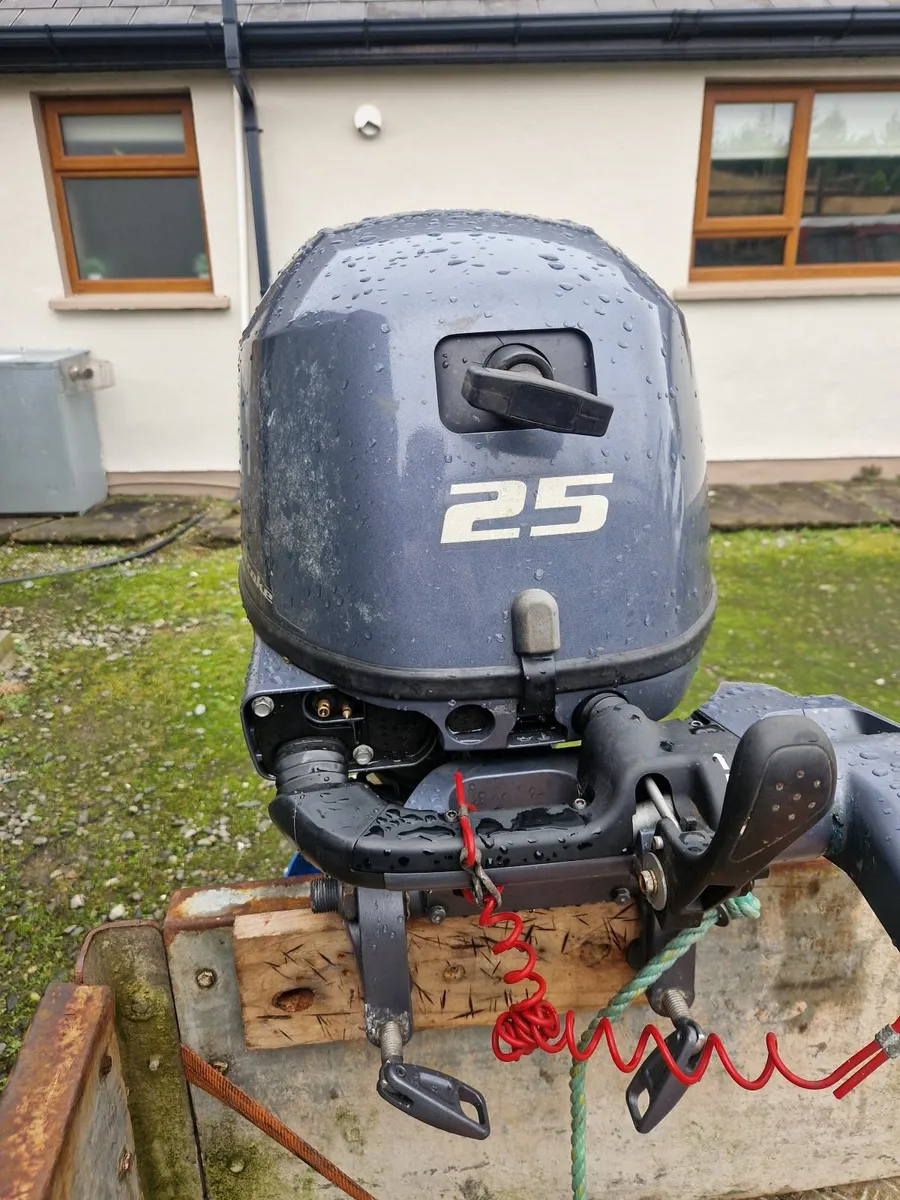 25 hpYamaha outboard 4stroke - Image 1