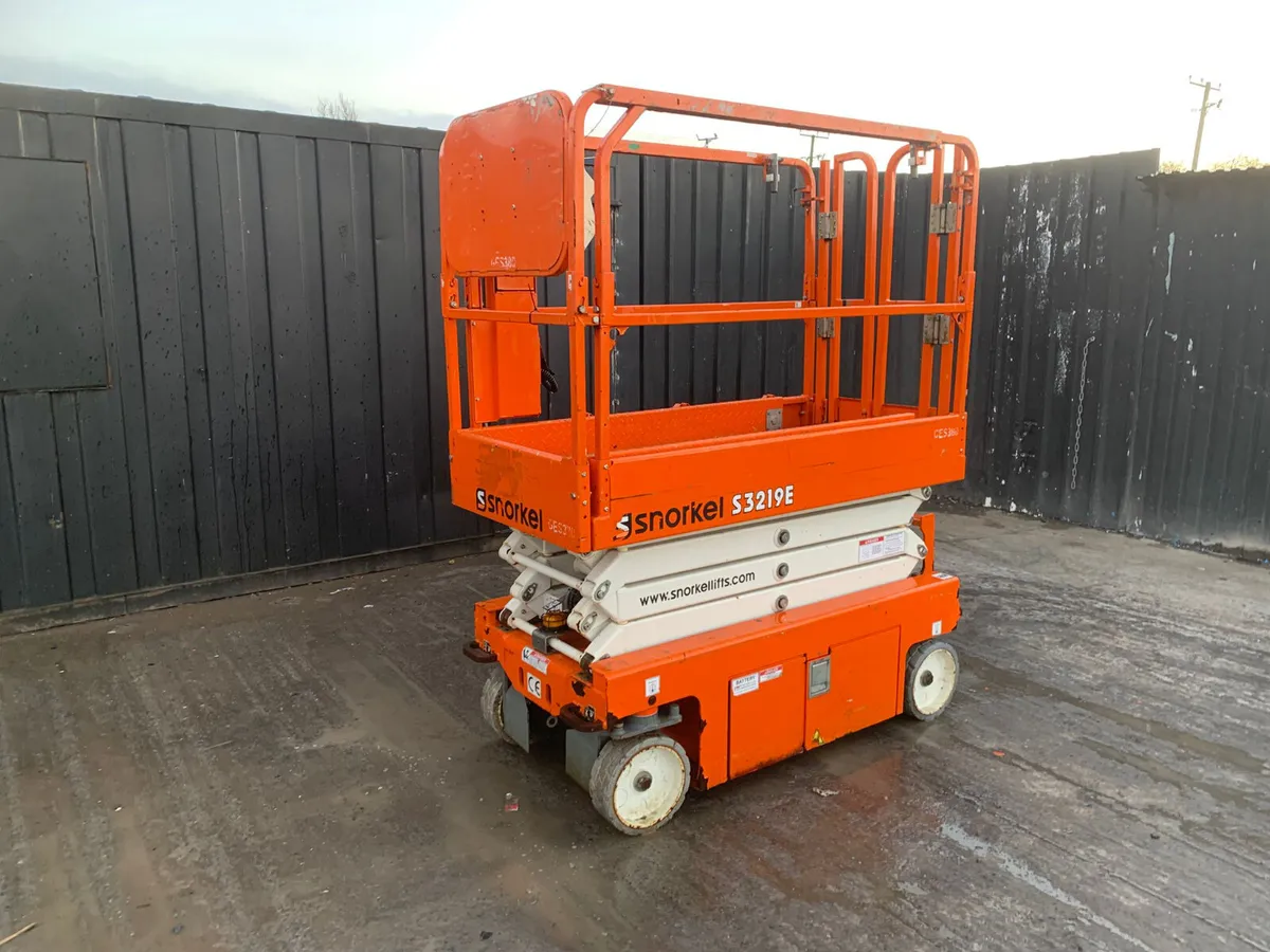 Snorkel S3219E Scissor Lift - Image 1