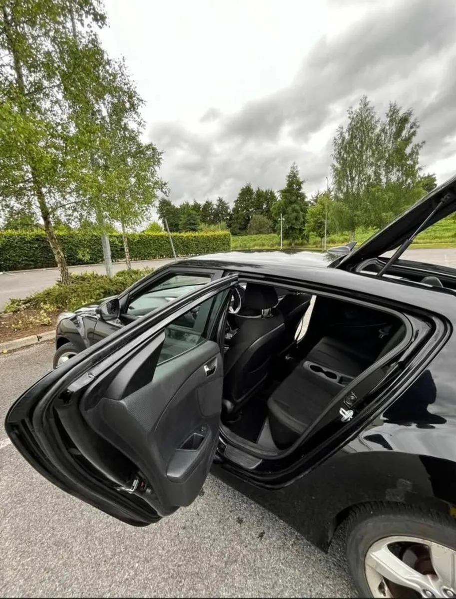 Hyundai Veloster 2013 NCT June 2026 • Tax Dec 2025 - Image 2