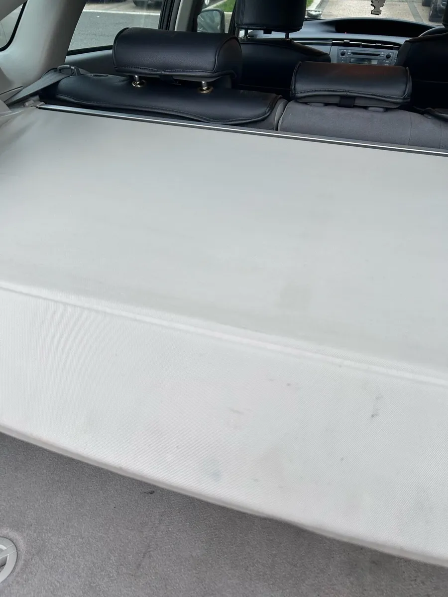 Toyota Prius - Image 4