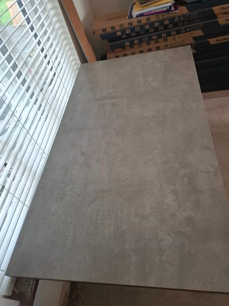 Table and 6 chairs - Image 3