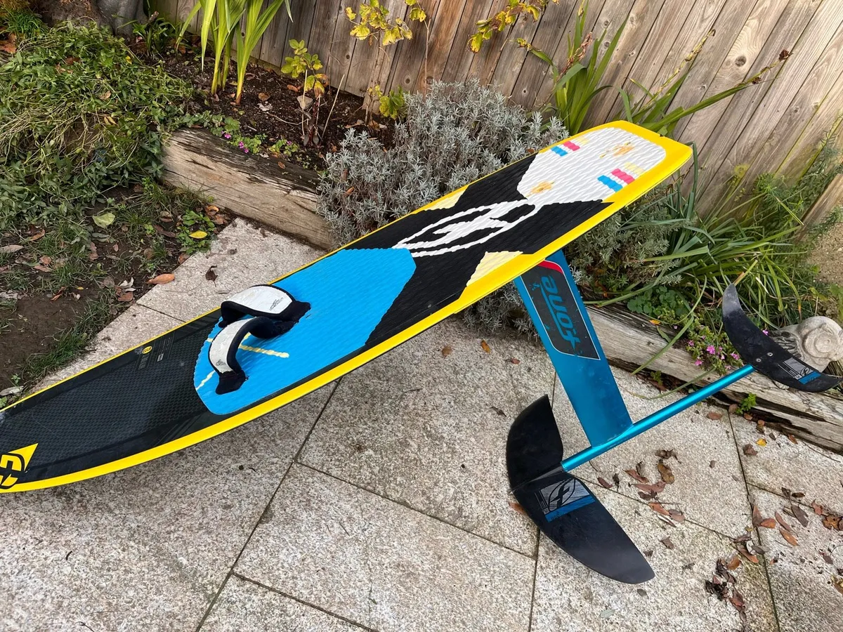 Kitefoil complete -kitesurfing. - Image 1