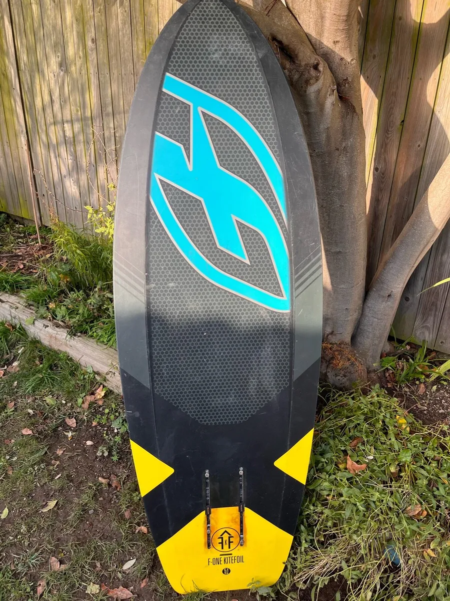 Kitefoil complete -kitesurfing. - Image 3