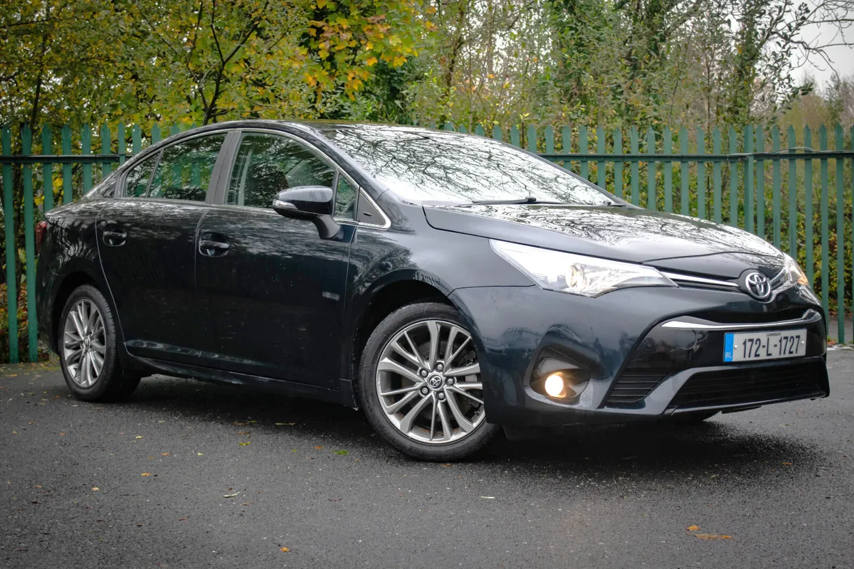 2017 Toyota Avensis 2.0 Business Edition LOW MILES - Image 3