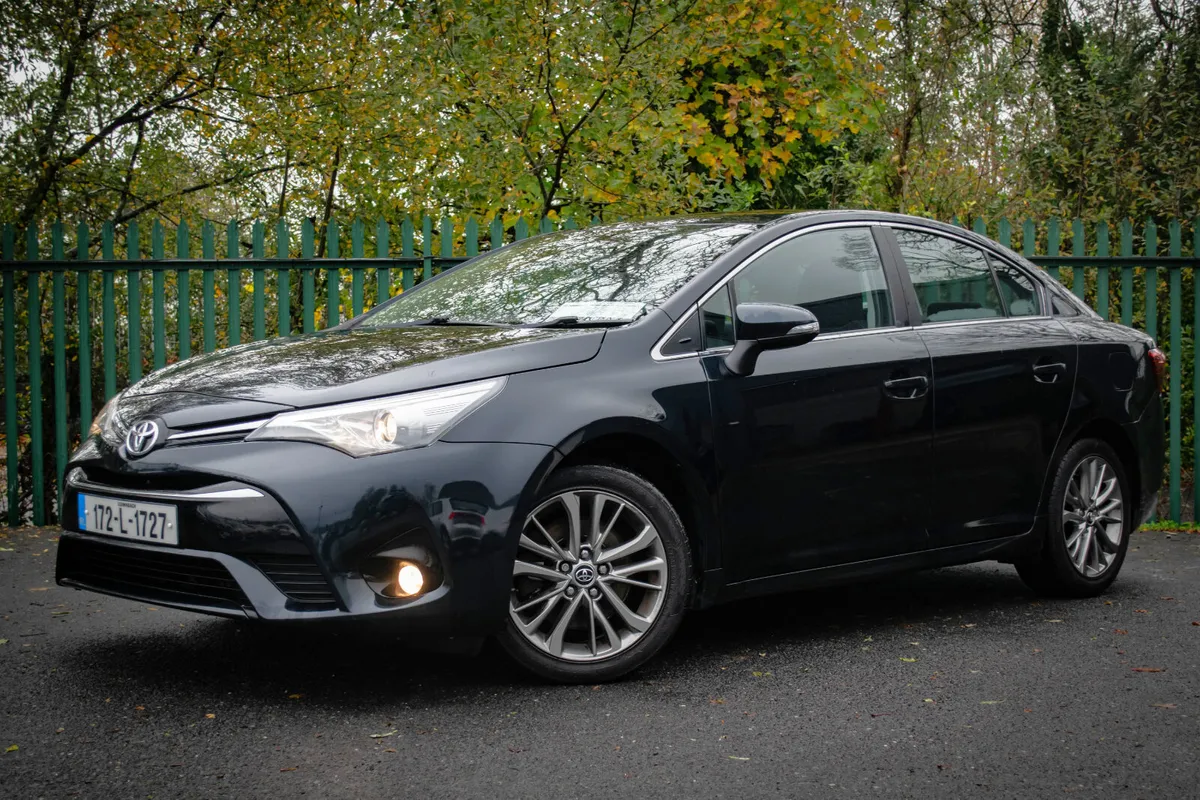 2017 Toyota Avensis 2.0 Business Edition LOW MILES - Image 4