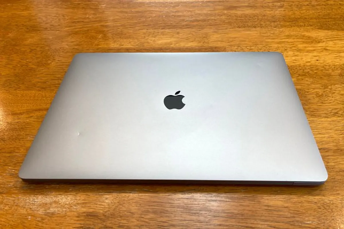 16-inch MacBook Pro - Image 4