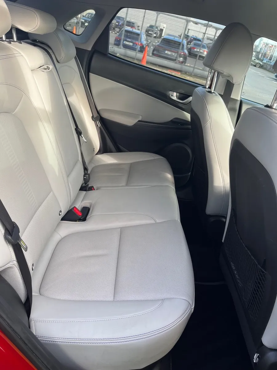 Hyundai KONA 2022 - Image 2