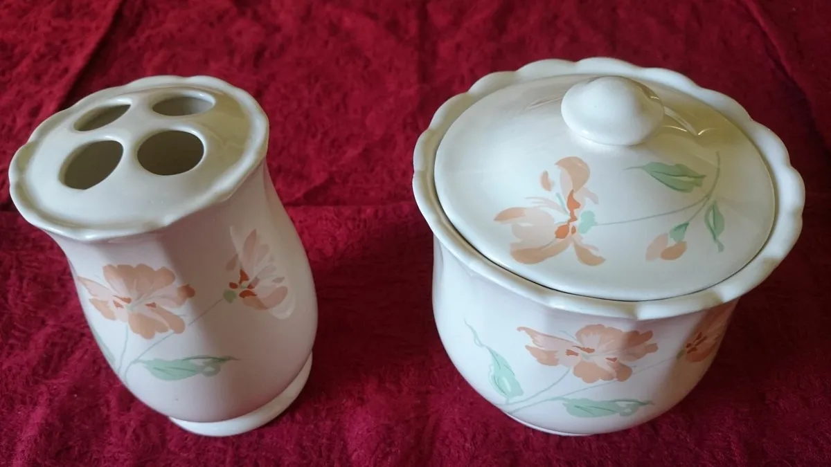 Boots England Poppy Vase & Trinket Bowl With Lid - Image 2