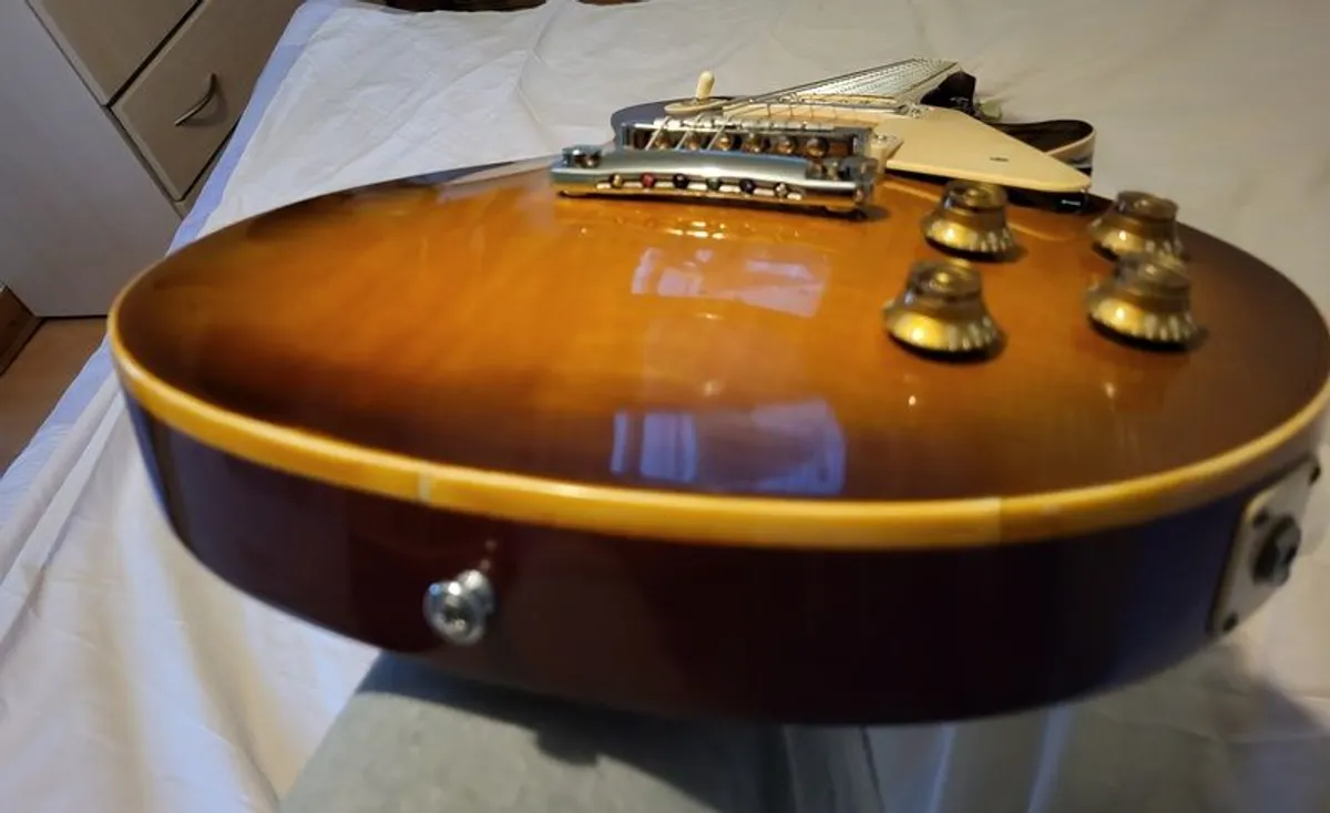 2004 Gibson standard - Image 2