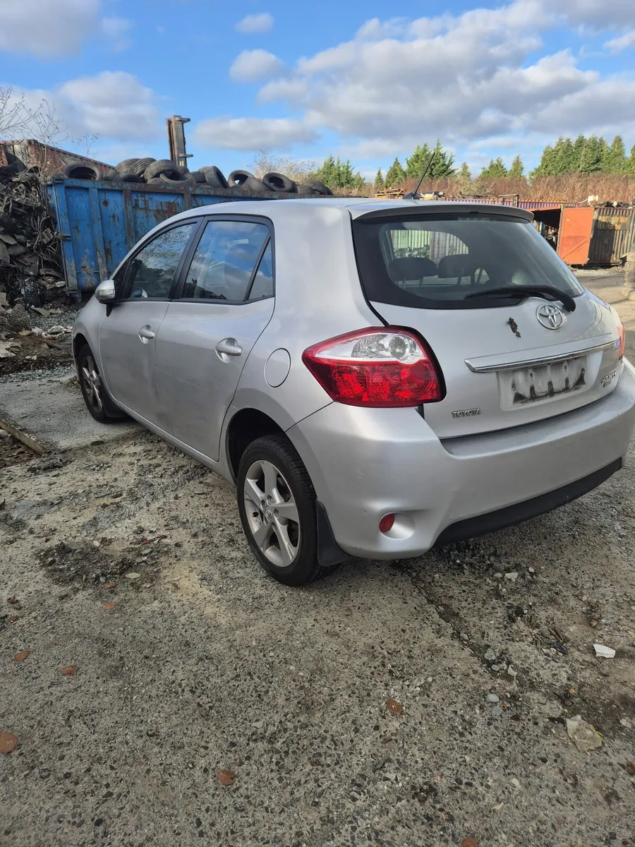 Toyota Auris - Breaking only - Image 3