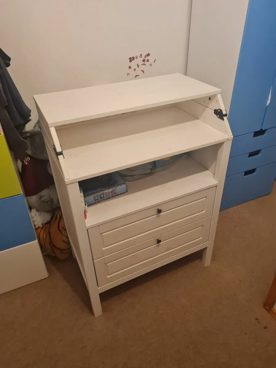 Changing Table / Chest of Drawers - Image 1
