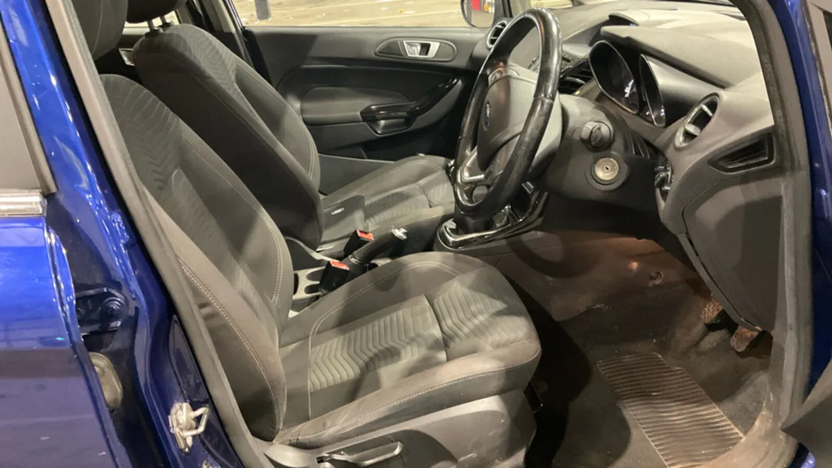 2017 Ford Fiesta 1.0 Petrol ZETEC - Image 3