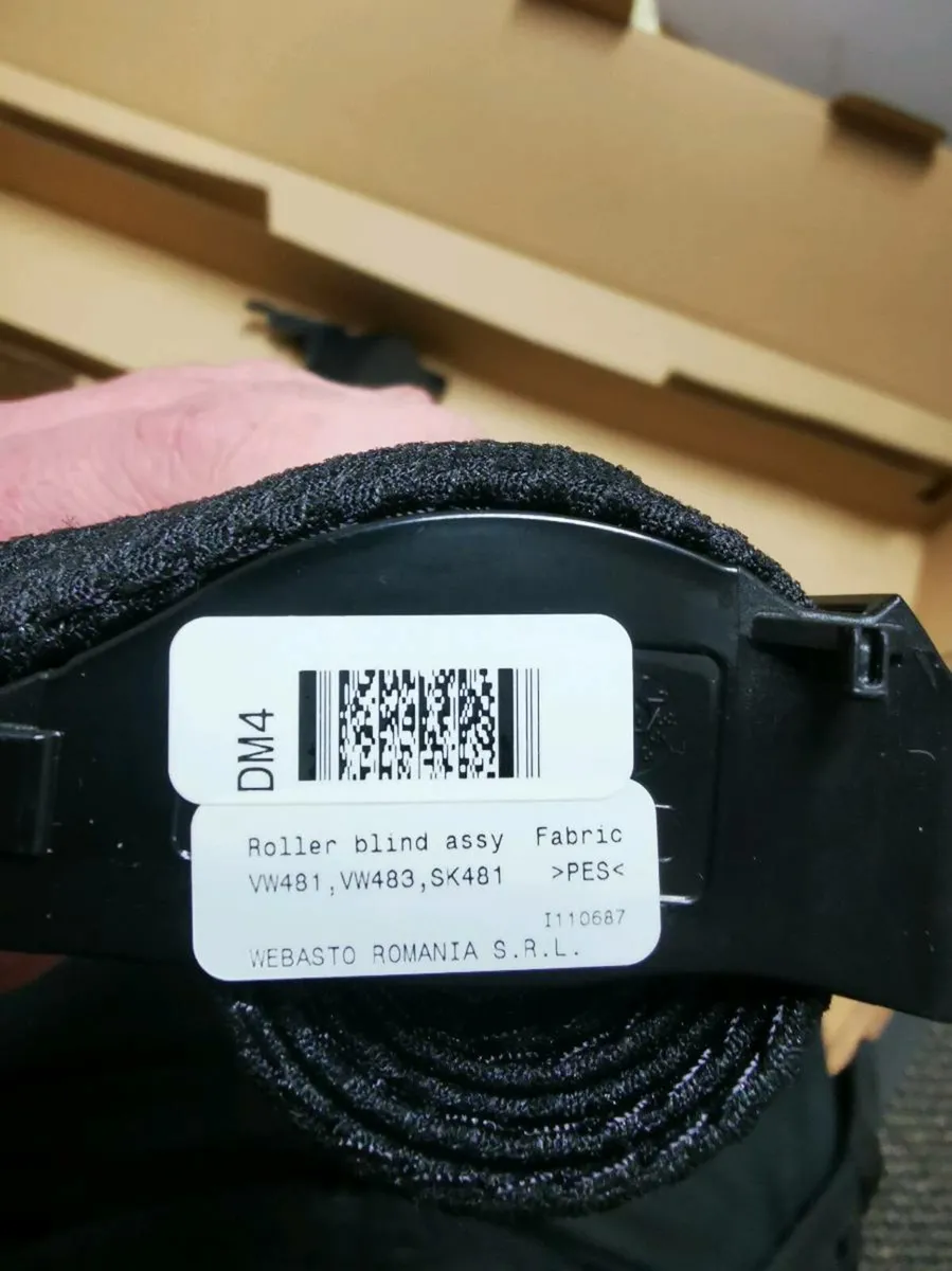 Genuine VW Arteon roller blind - Image 4