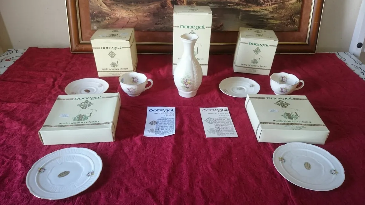 New 7Pc. Donegal Parian Flora Irish Tea Set & Vase - Image 3
