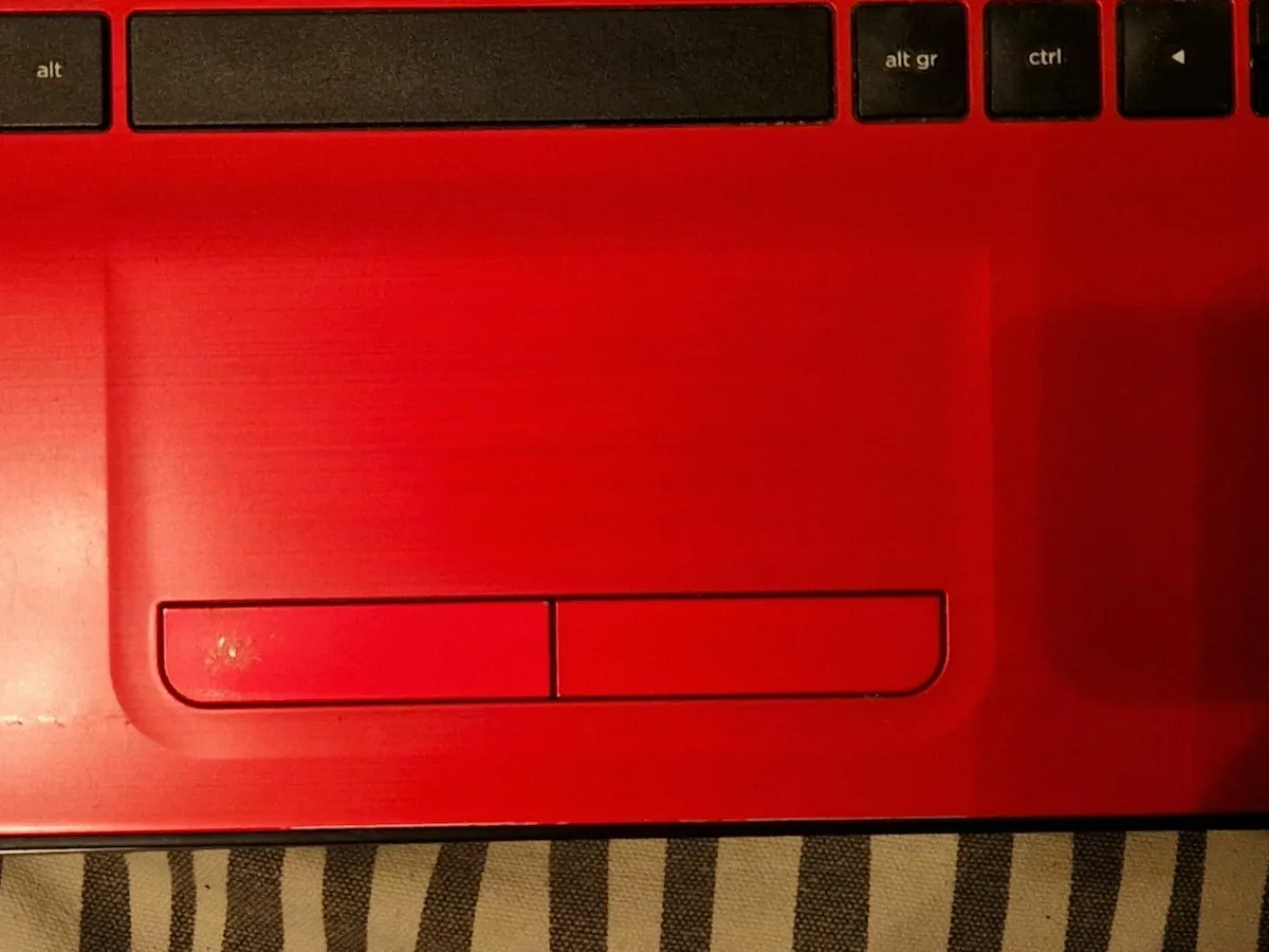 HP Laptop, AMD A6-7310 APU 2.0GHZ, 4GB, 1 TB,  RED - Image 4