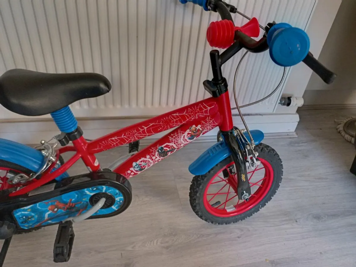 Kids spider man bike size 12 inch wheels - Image 4
