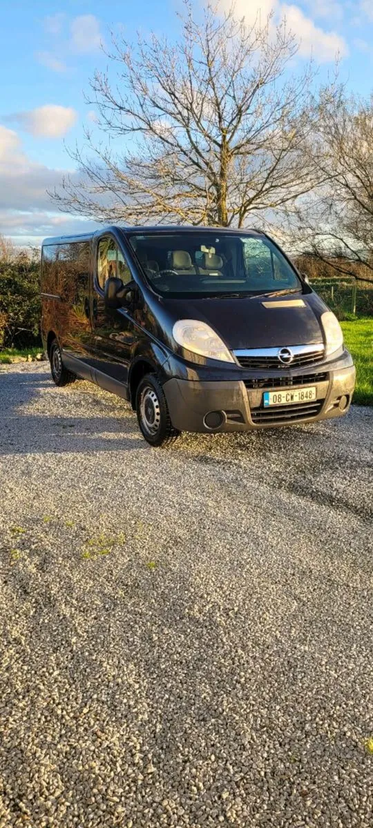 Opel Vivaro - Image 1
