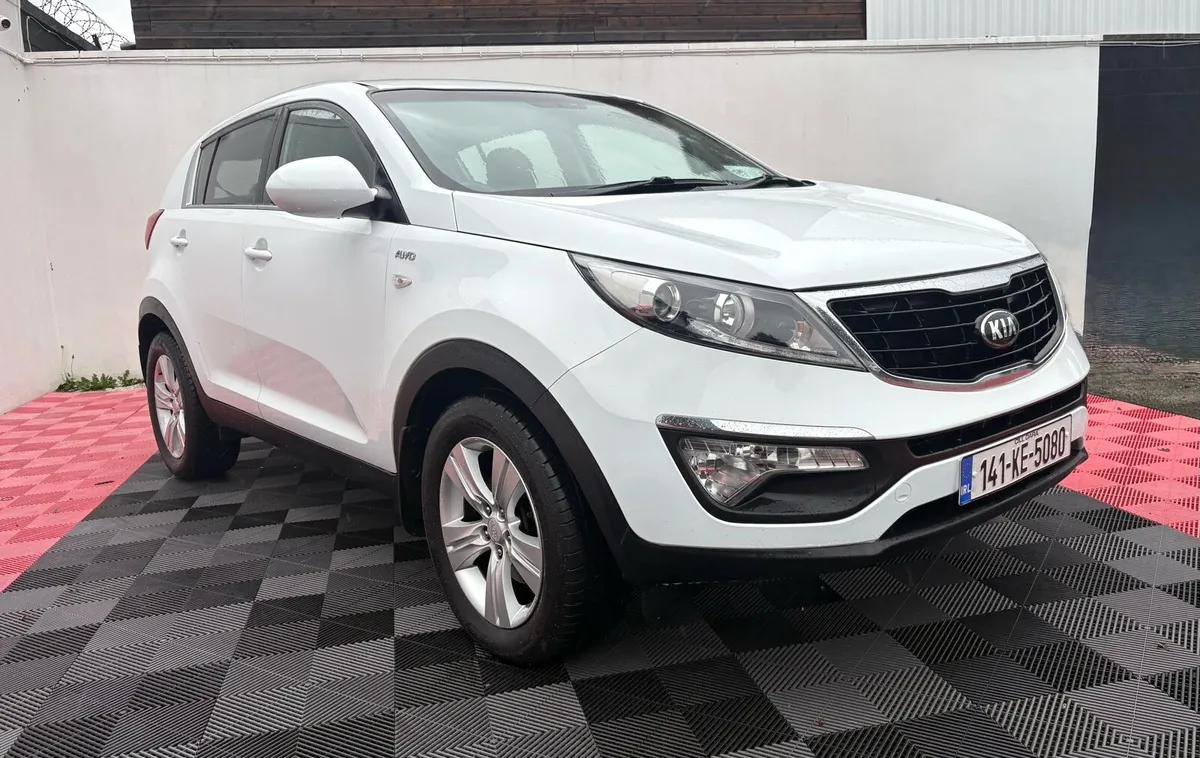 141 Kia sportage 2.0crdi 4wd Nct 11/26 1 owner - Image 4