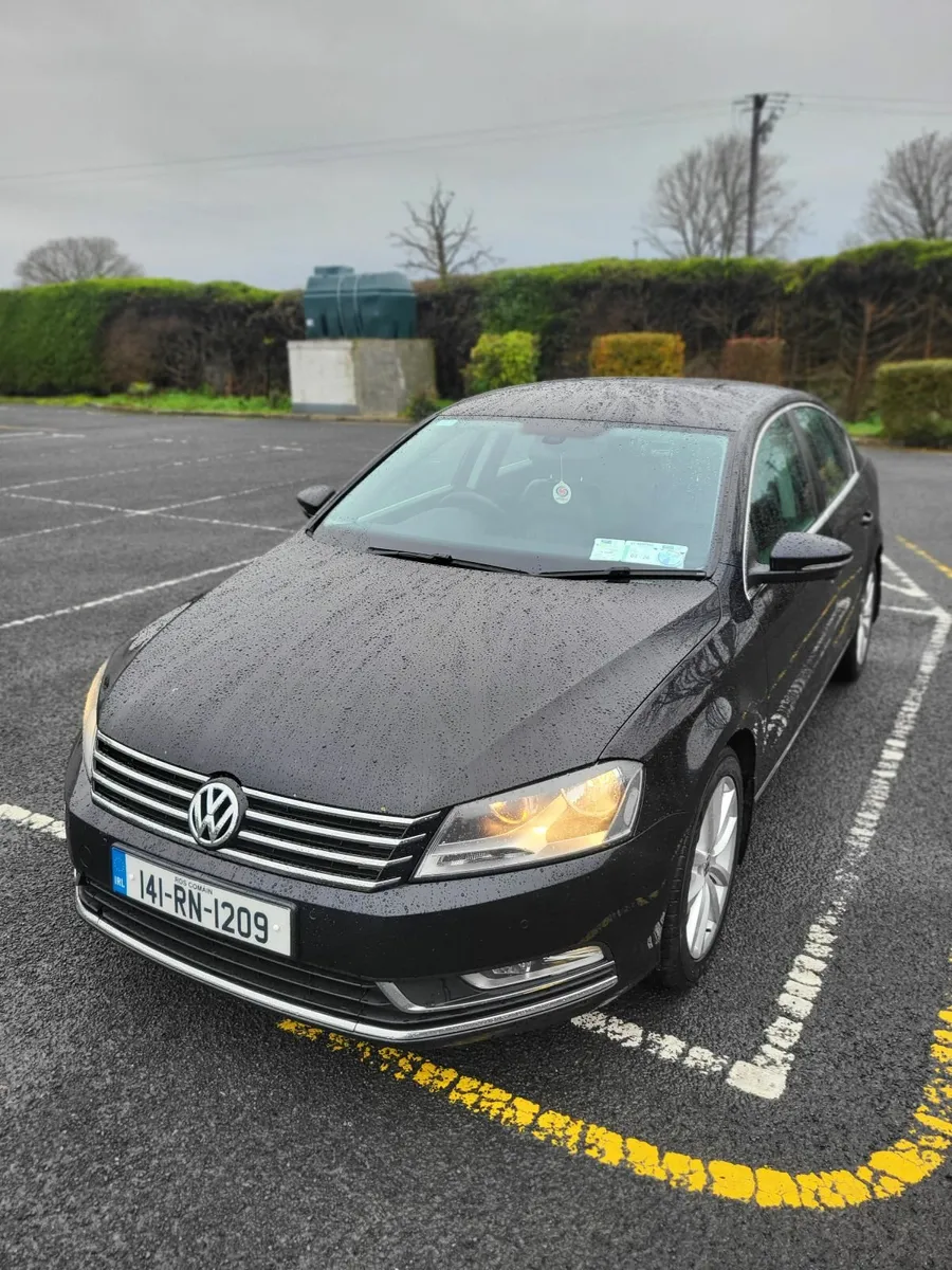 Volkswagen Passat 2014 - Image 2