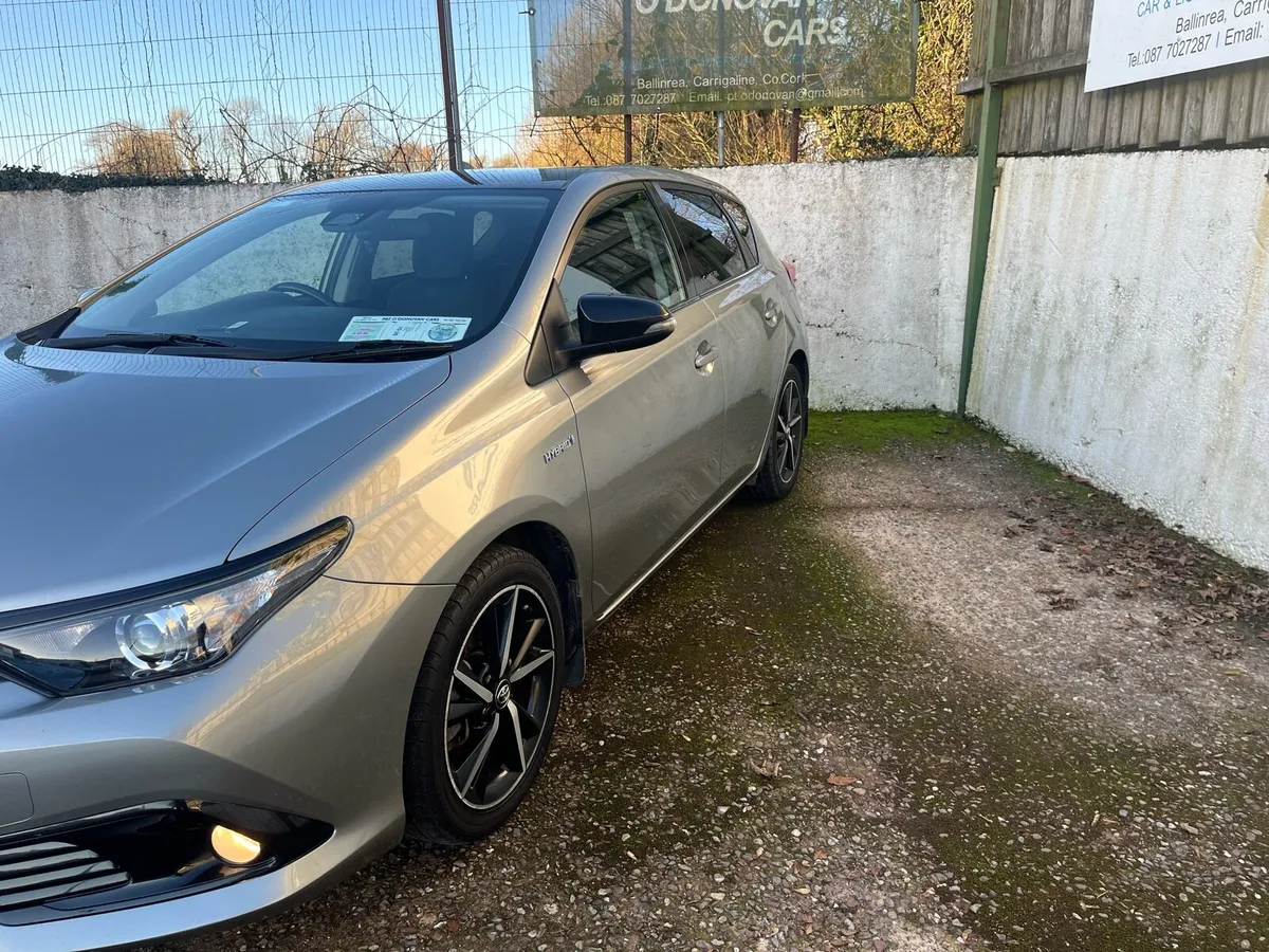 2018 Auris Luna sport hybrid - Image 3