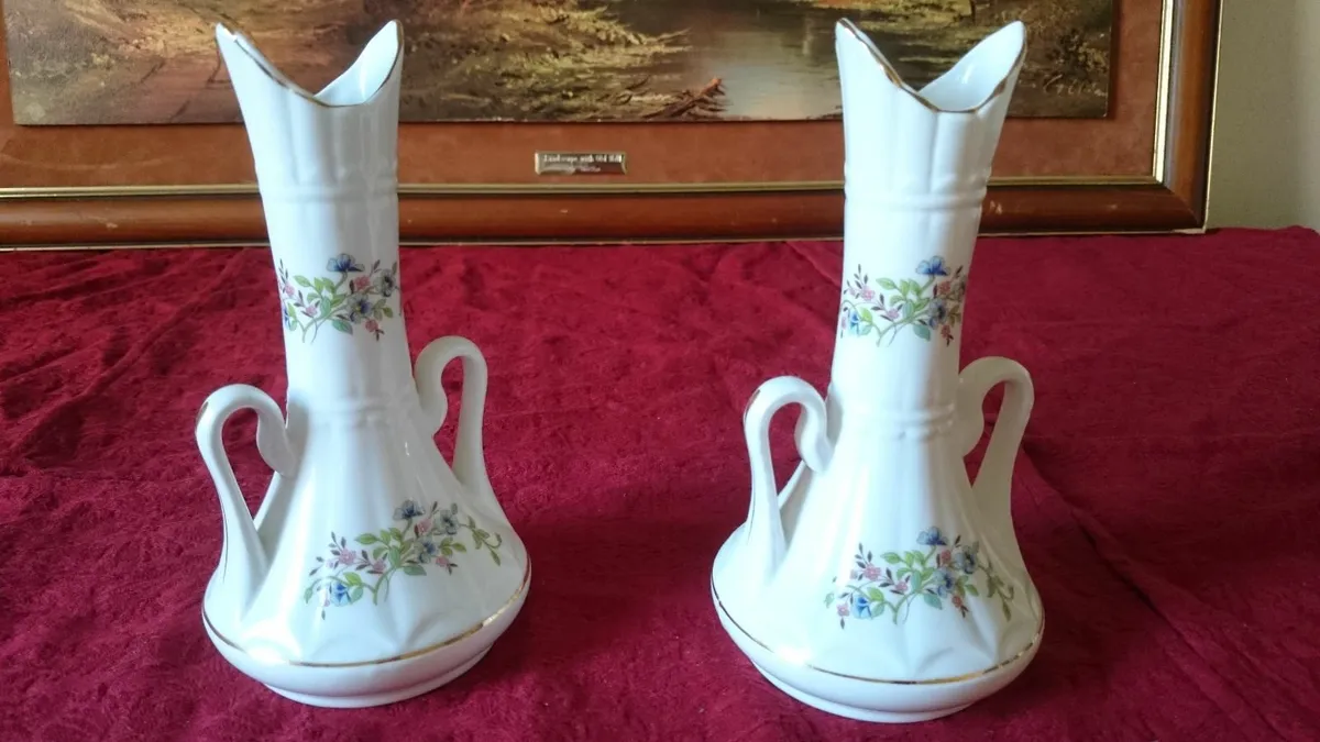 Pair Claddagh China Ireland 2 Handled Floral Vases - Image 2