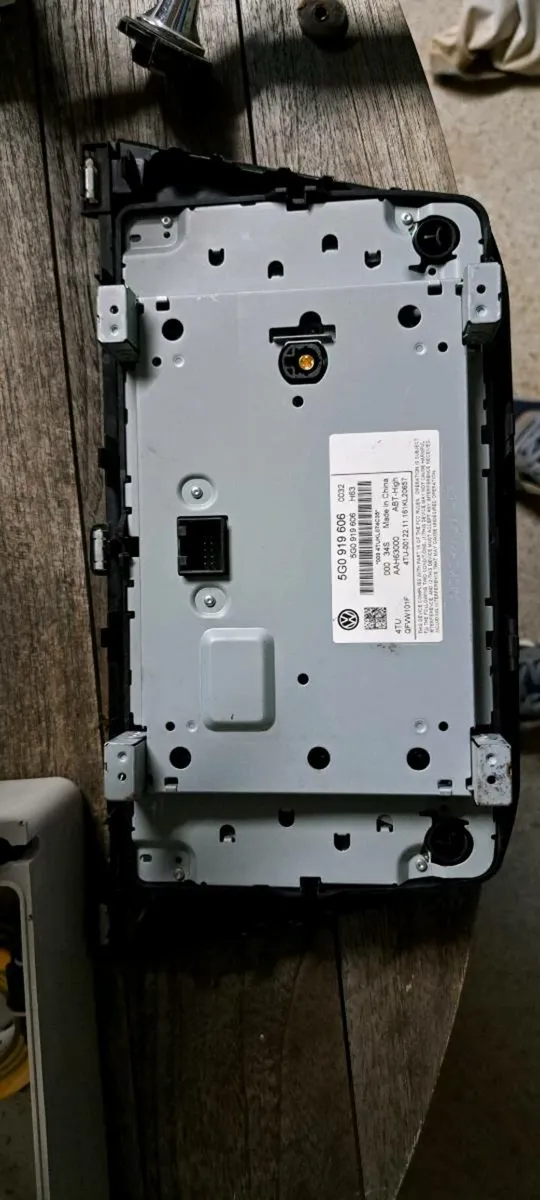 Vw 8 screen - Image 1