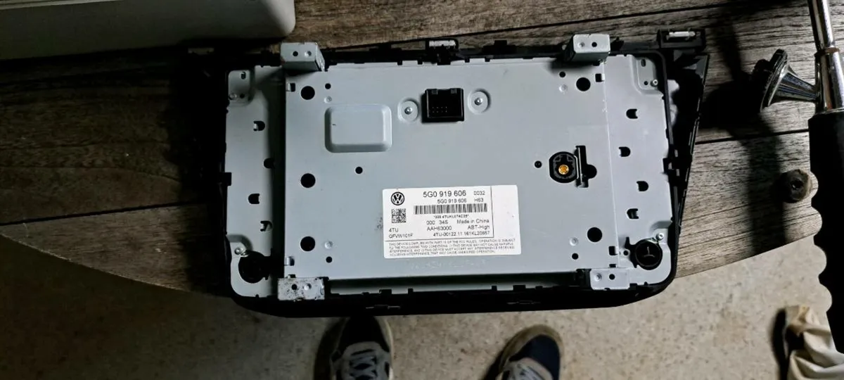 Vw 8 screen - Image 2