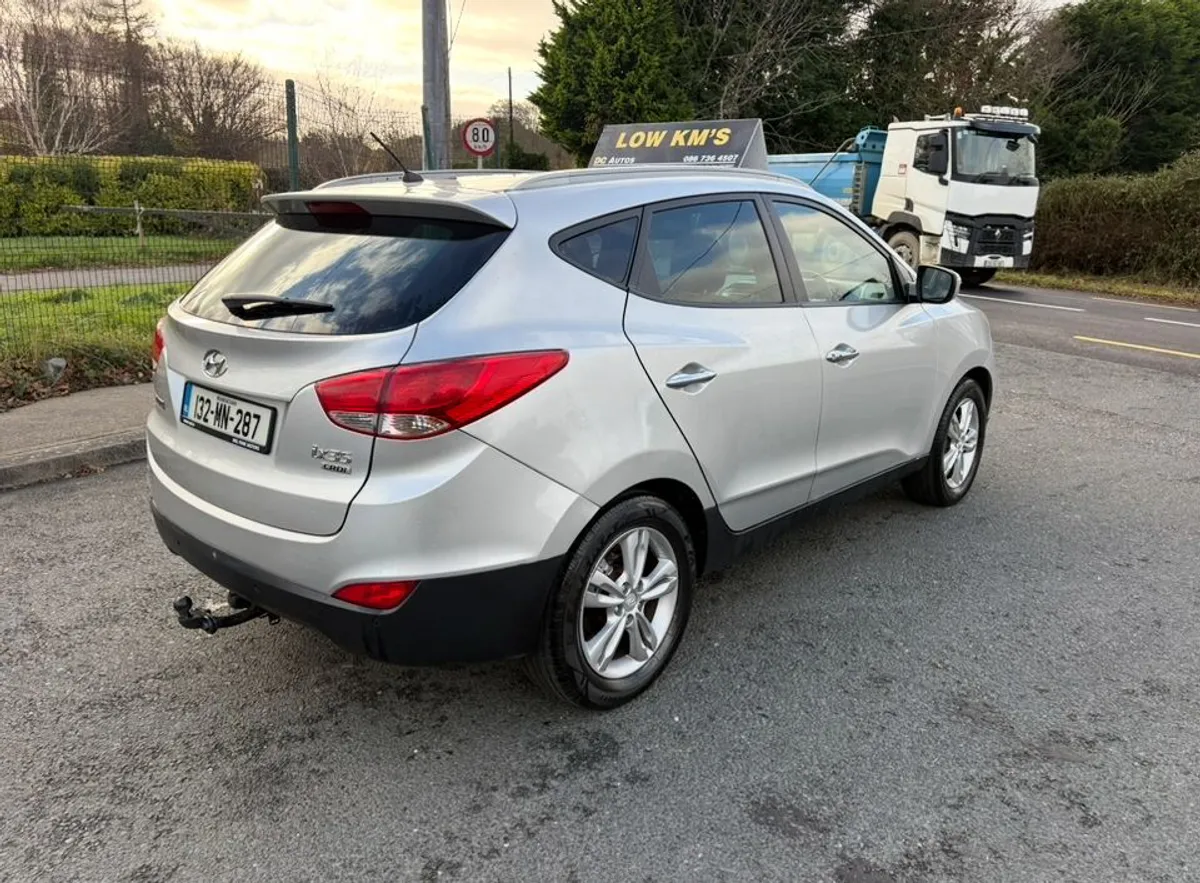 132 HYUNDAI ix35 - Image 2