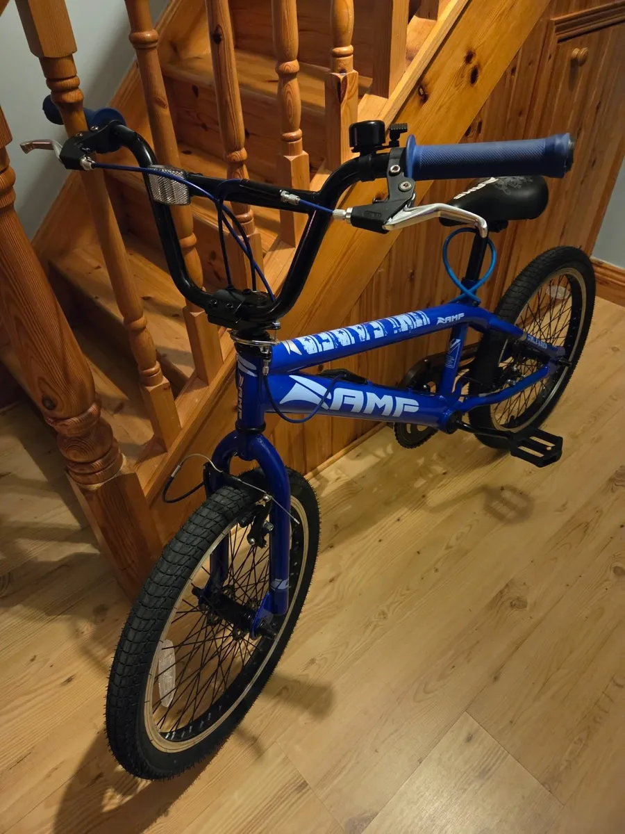 Boys bike - Image 1