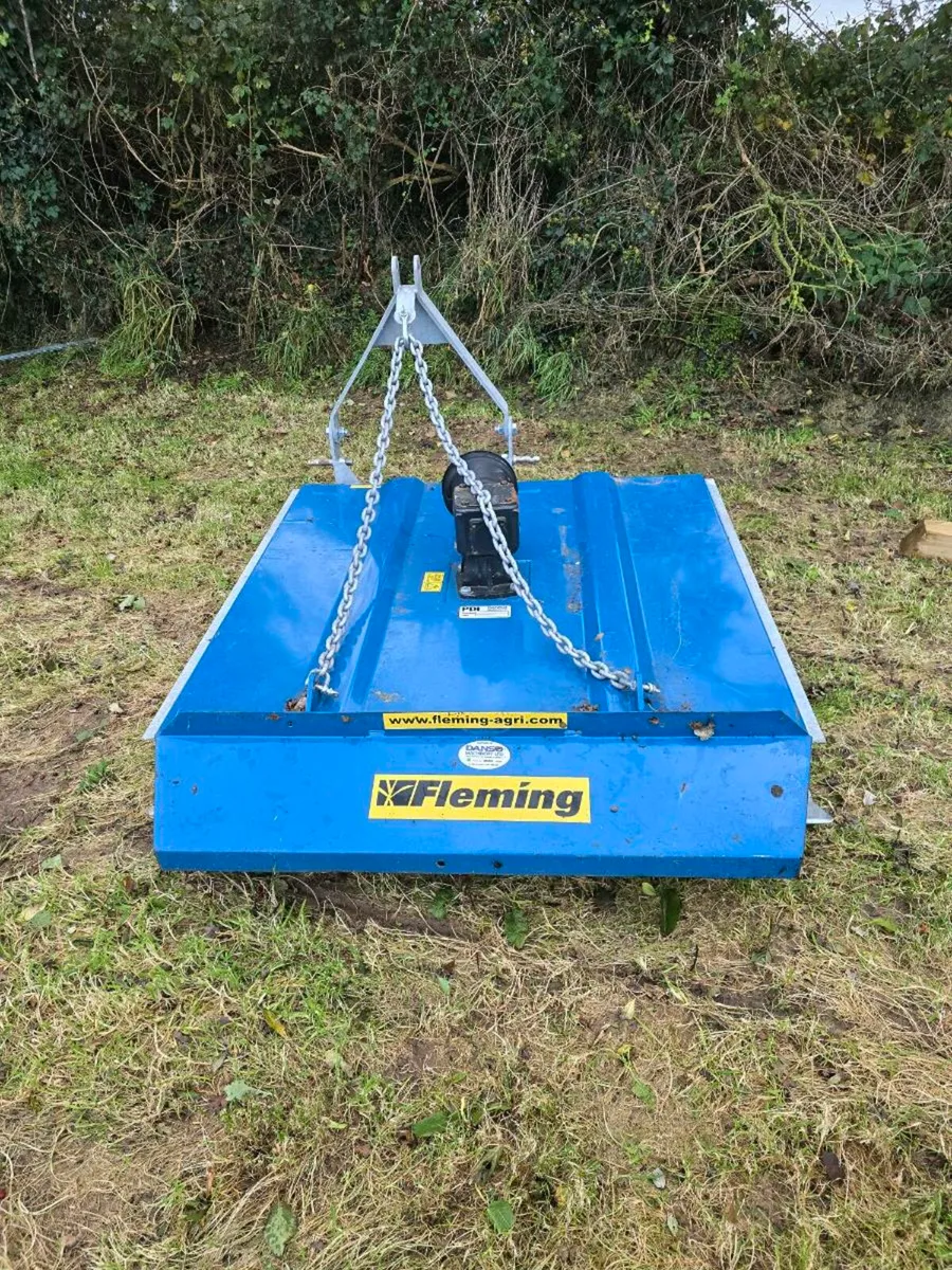 Fleming 4ft Grass Topper & Land Leveller - Image 1
