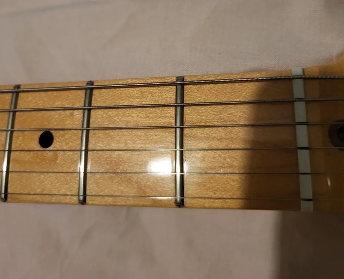 2016 Fender Stratocaster American - Image 3