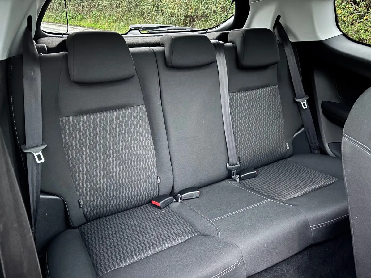 Peugeot 208 1.2 VTI Style NCT 05/2026 Tax 04/2026 - Image 2