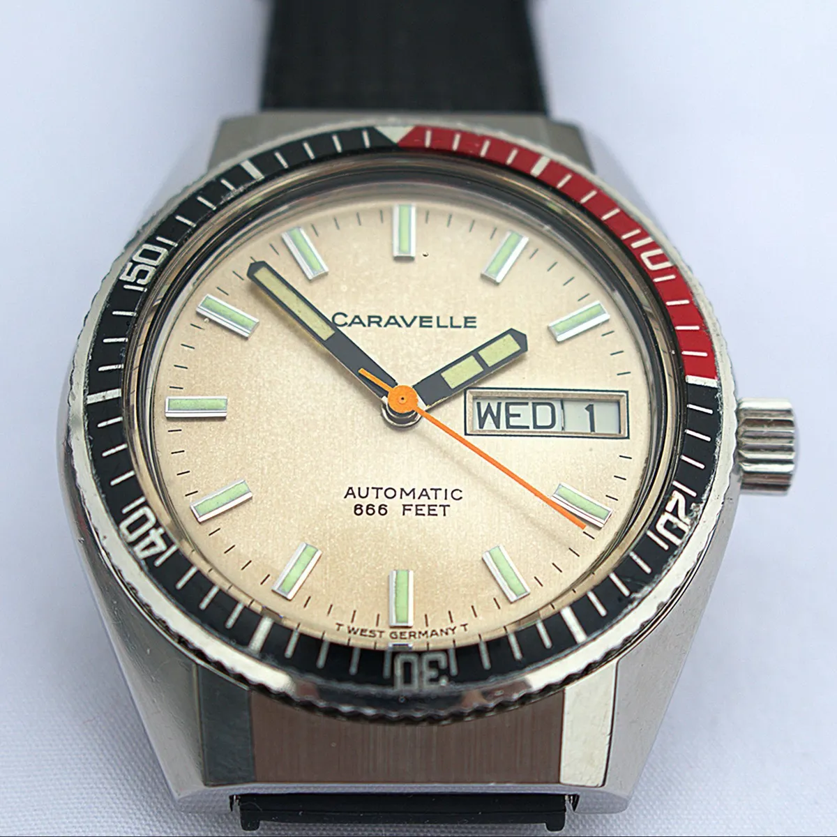 Caravelle Bulova 666 Devil Diver Automatic Watch - Image 3