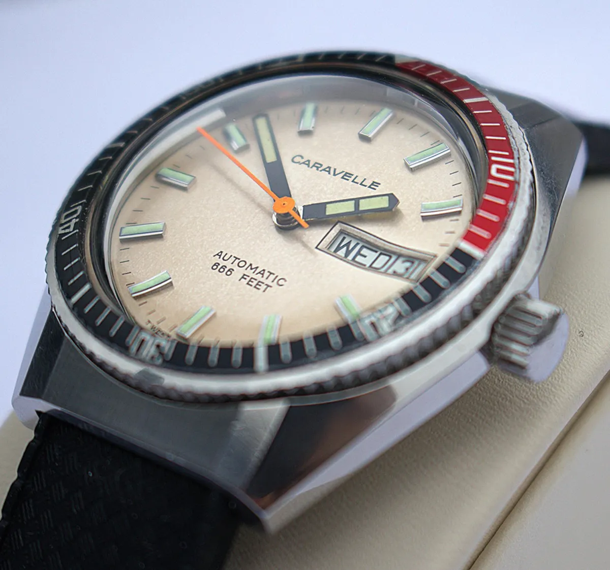 Caravelle Bulova 666 Devil Diver Automatic Watch - Image 4