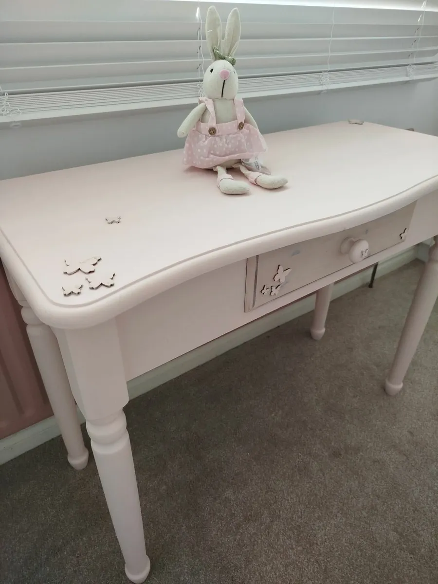 Desk and chair - Image 3