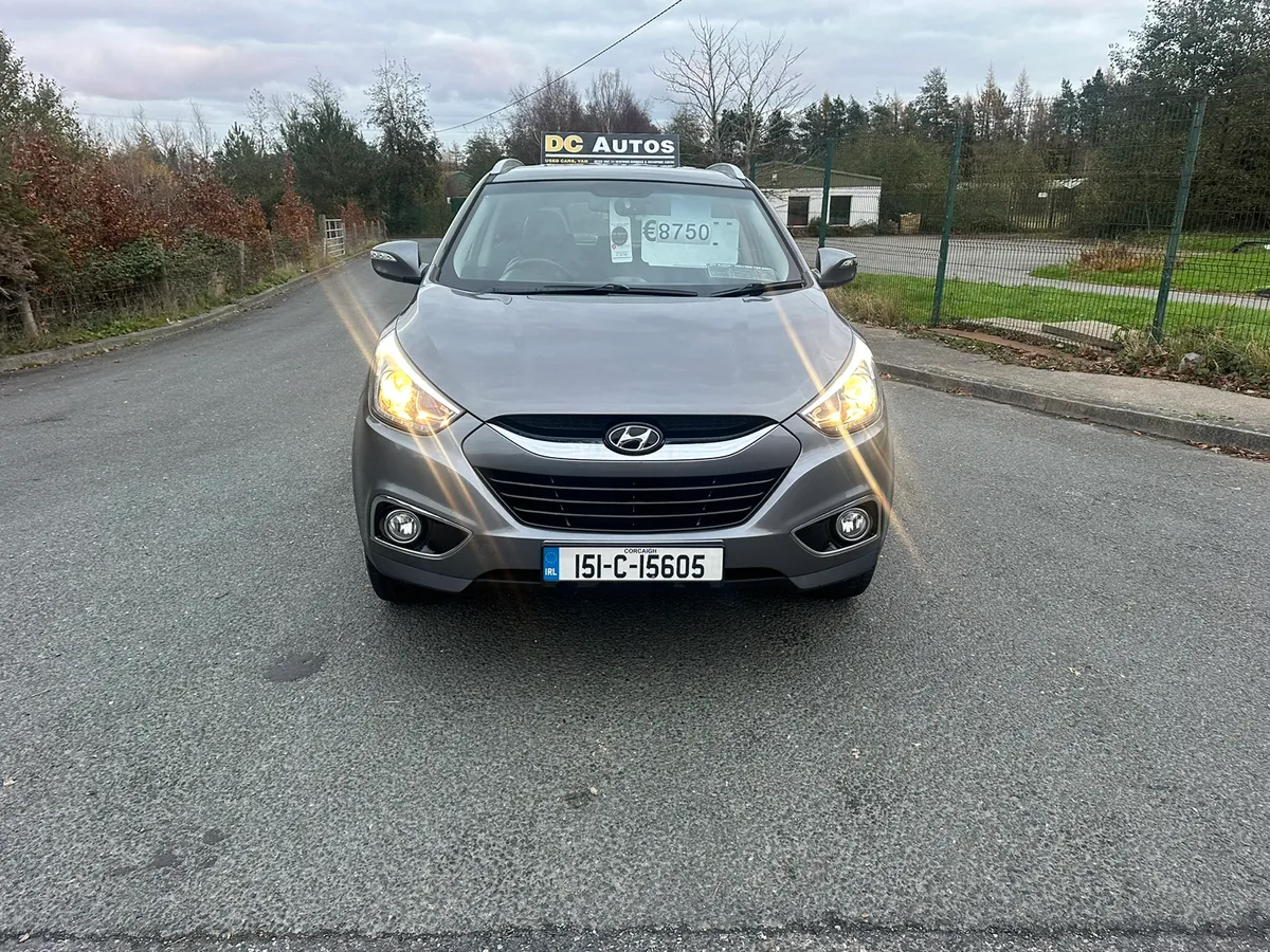 15 HYUNDAI ix35 Petrol LOW MILAGE - Image 3